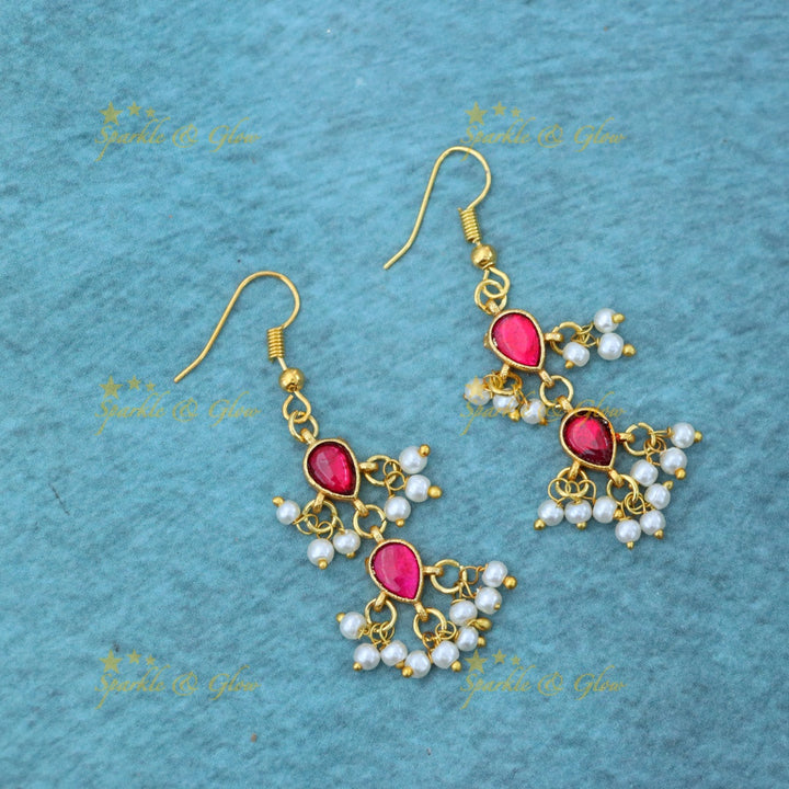 Gold-Plated Festive Necklace Set with Earrings