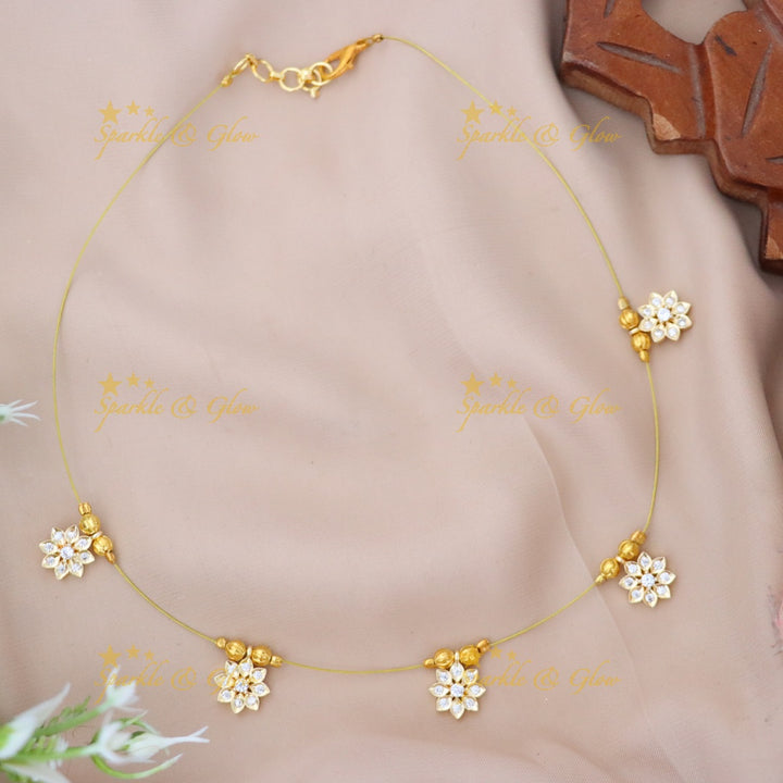 Ethereal Short Necklace for Modern Wedding Elegance