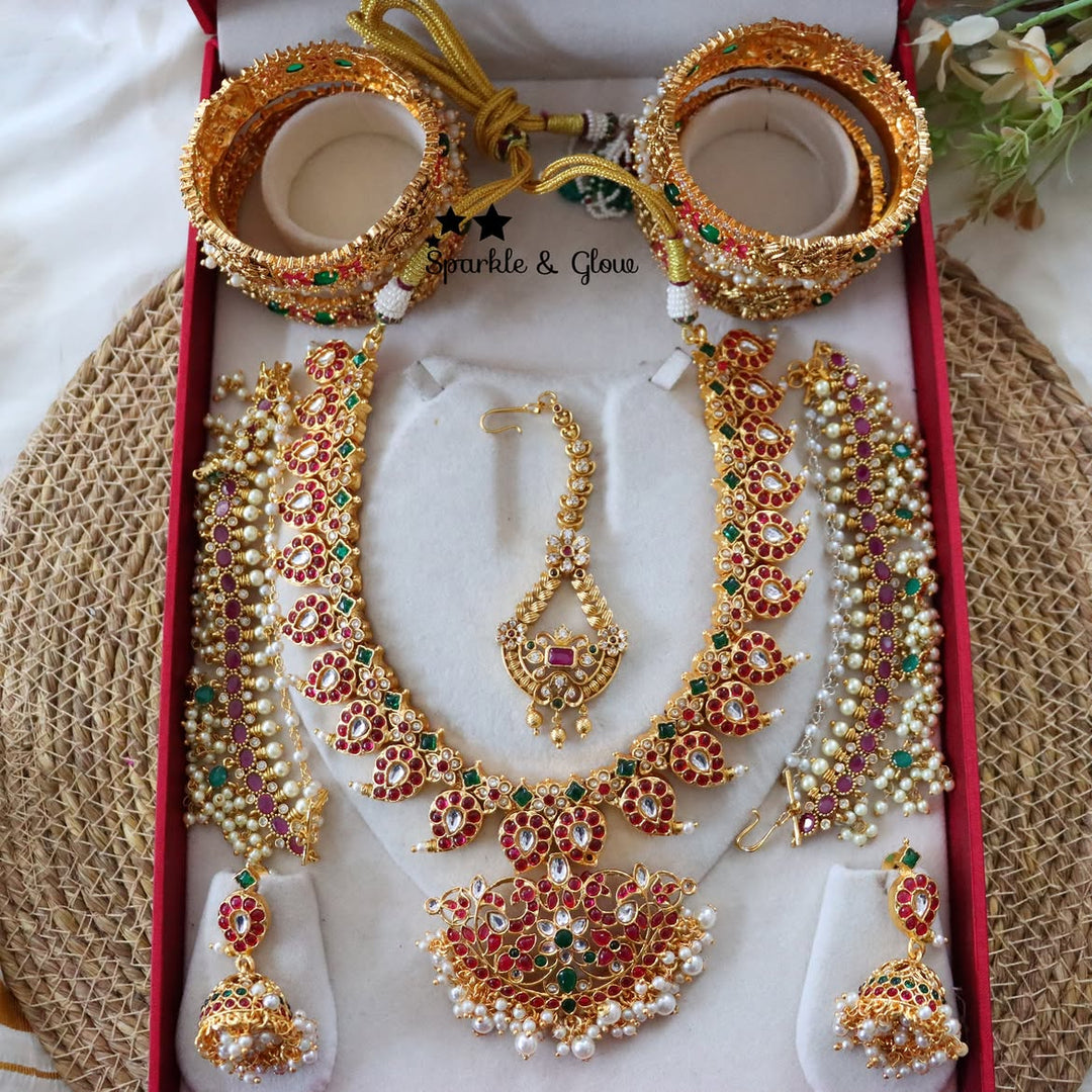 Exquisite Indian Bridal Jewelry Set with Gems