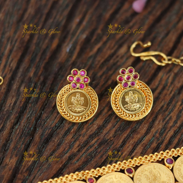 Elegant Gold Coin Choker Necklace for Festive Occasions