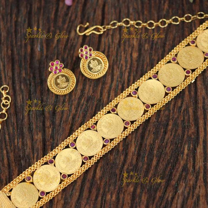 Elegant Gold Coin Choker Necklace for Festive Occasions