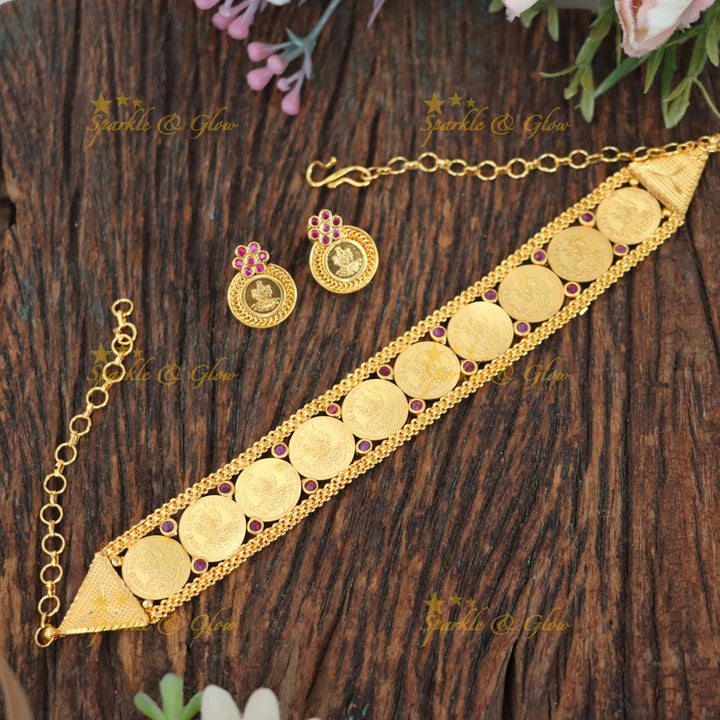 Elegant Gold Coin Choker Necklace for Festive Occasions