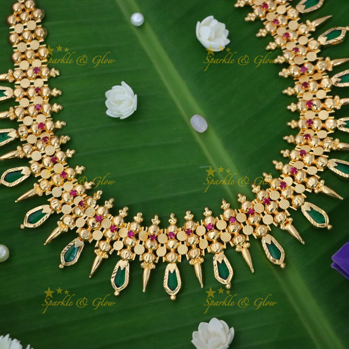 Traditional Short Gold Necklace for Festive Events