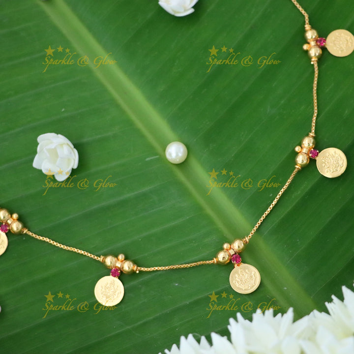 Elegant Gold Coin Short Necklace for Festive Occasions