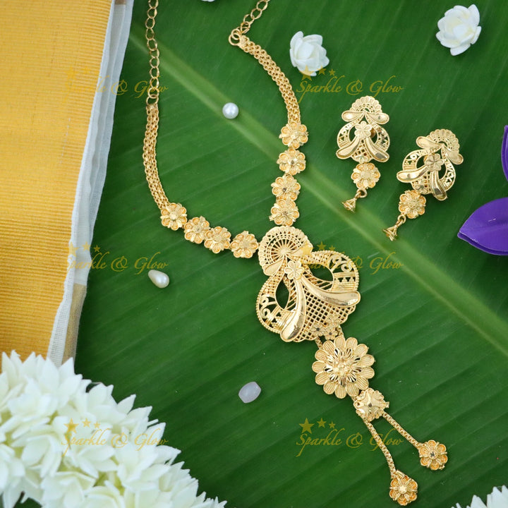 Kerala-Style Gold Necklace - Festive Jewelry Online