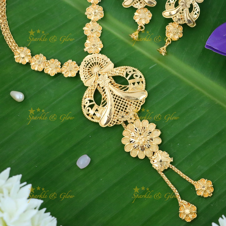 Kerala-Style Gold Necklace - Festive Jewelry Online