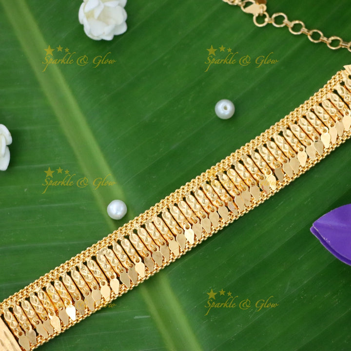 Exquisite Gold High Neck Choker for Festive Elegance