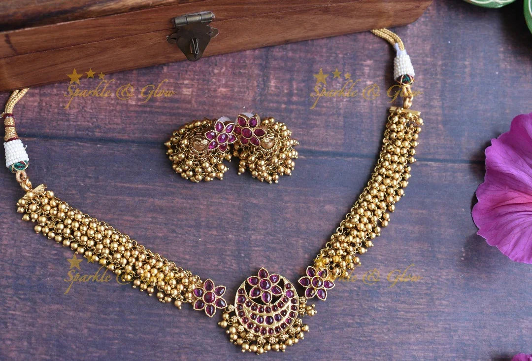 Gold alike kemp cluster choker - Pearl Multi - Sparkle and Glow