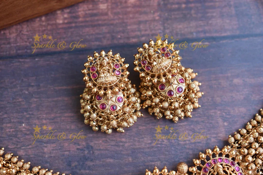 Premium matte cluster Lakshmi choker - Gold Kemp - Sparkle and Glow
