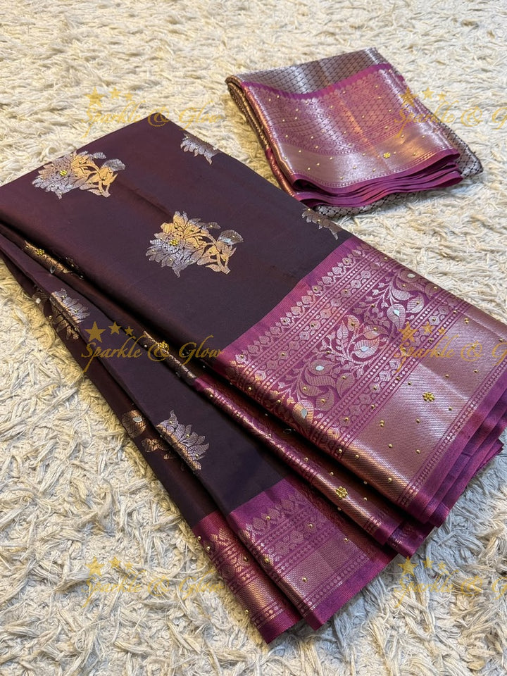 Exquisite Kanjivaram Banarasi Saree with Pearl Lace