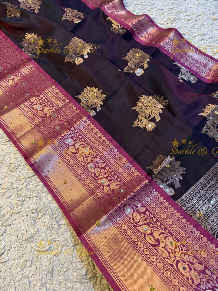 Exquisite Kanjivaram Banarasi Saree with Pearl Lace