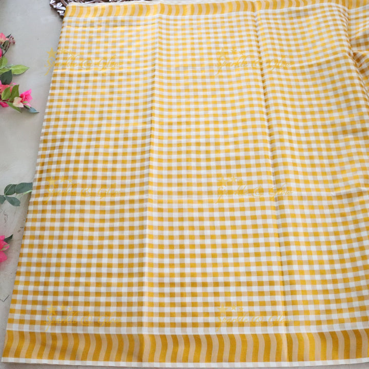 Exquisite Kerala Saree with Gold Details for Celebrations