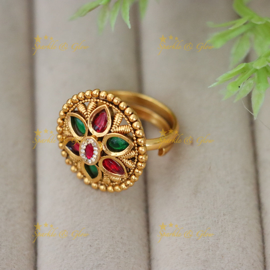 Exquisite Floral Gold Ring with Red Stones for Weddings