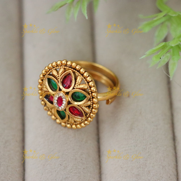 Exquisite Floral Gold Ring with Red Stones for Weddings
