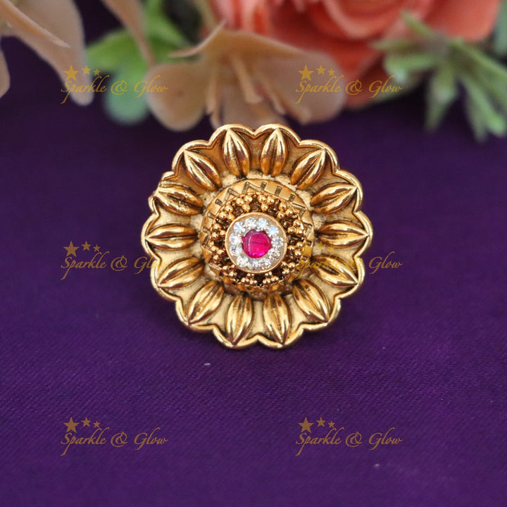 Exquisite Gold-Plated Floral Adjustable Finger Ring