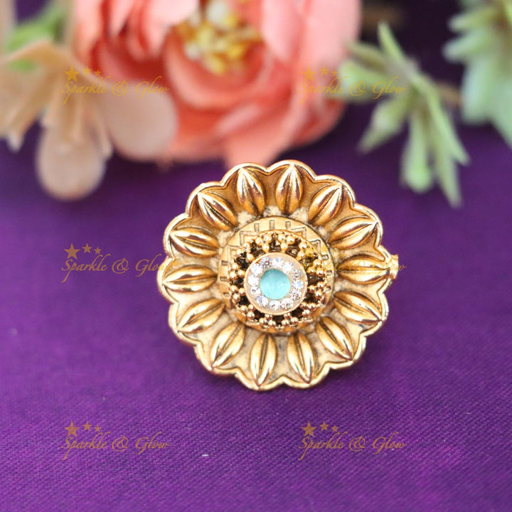 Exquisite Gold-Plated Floral Adjustable Finger Ring