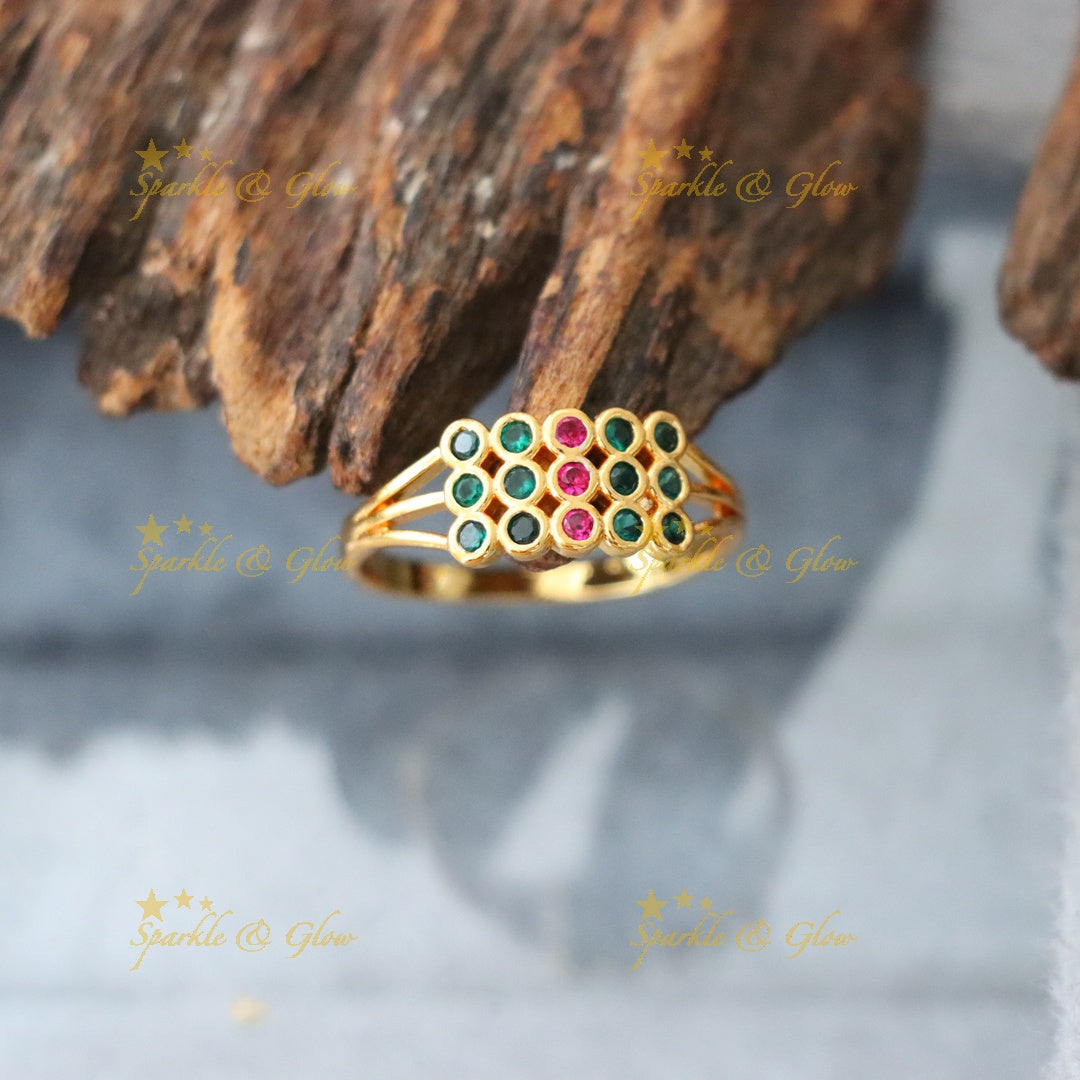 Elegant Microgold Finger Ring with Crystal Embellishments