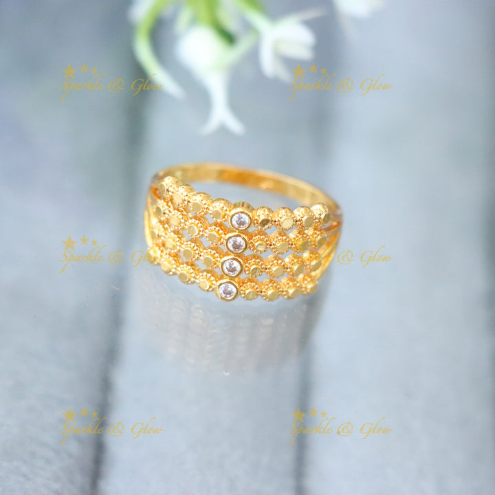 Elegant Microgold Finger Ring with Crystal Accents