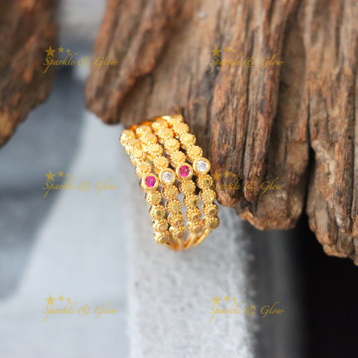 Elegant Microgold Finger Ring with Crystal Accents
