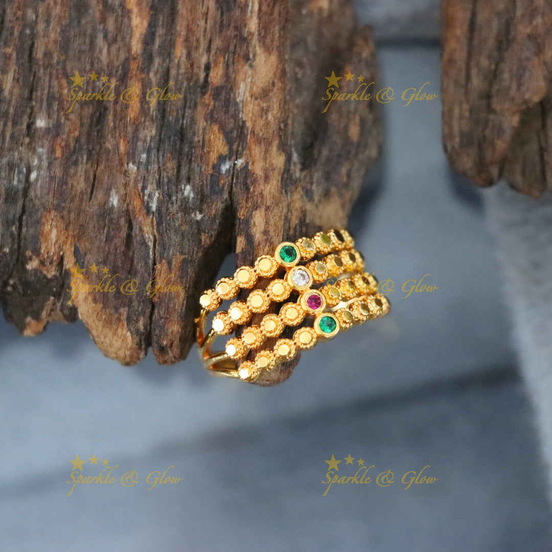 Elegant Microgold Finger Ring with Crystal Accents