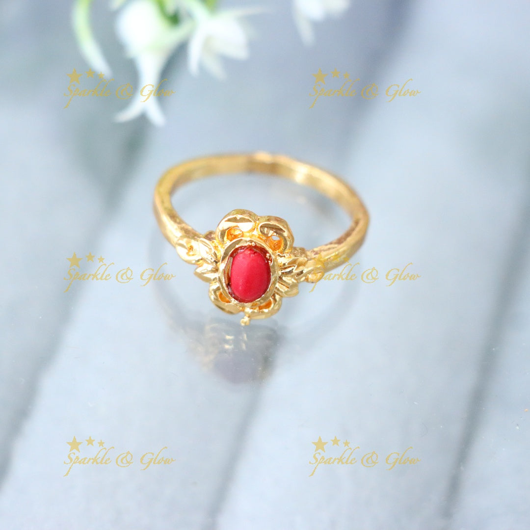 Elegant Microgold Finger Ring with Red Gemstone