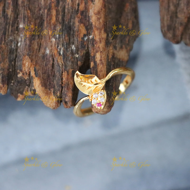 Elegant Microgold Leaf Finger Ring for Festive Occasions