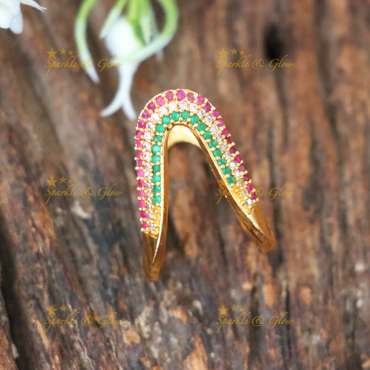 Exquisite Microgold Finger Ring with Crystal Elegance