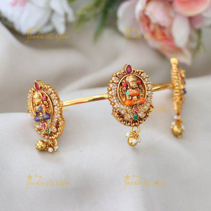 Exquisite Gold Vanki Bracelet for Weddings & Festivals