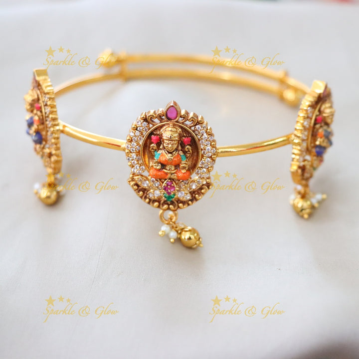 Exquisite Gold Vanki Bracelet for Weddings & Festivals
