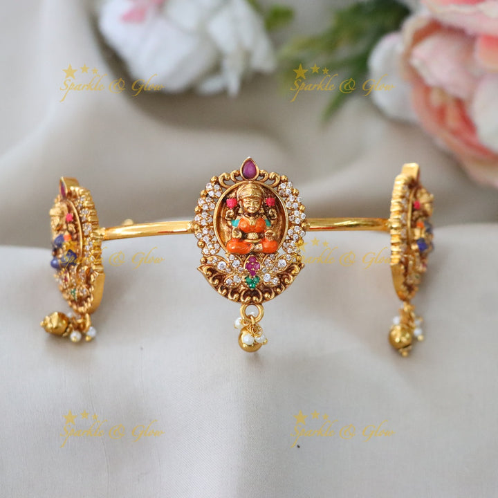 Exquisite Gold Vanki Bracelet for Weddings & Festivals