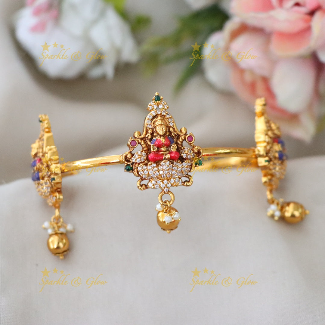 Exquisite Gold Jadau Vanki Bracelet for Weddings