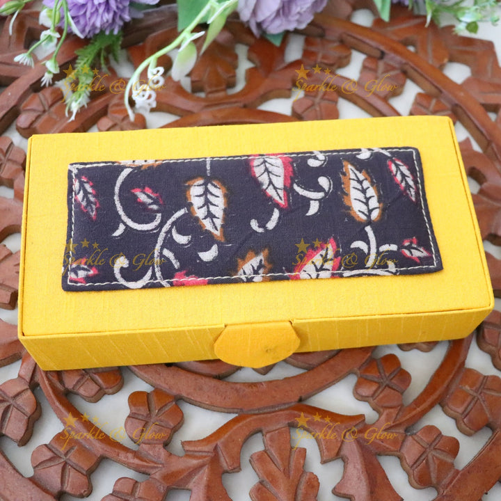 Elegant Yellow Gift Boxes for Imitation Jewellery