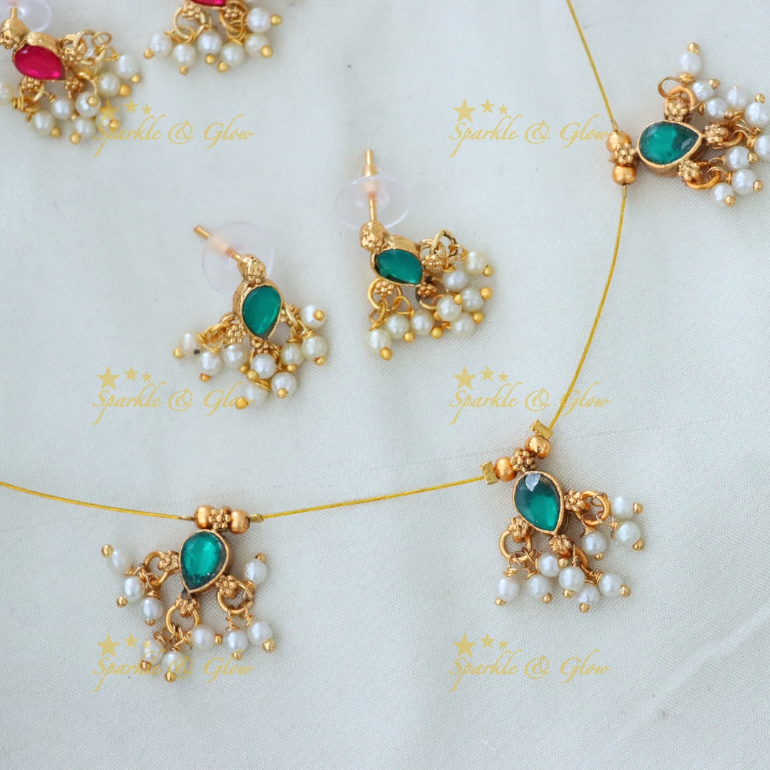 Gorgeous Gold Necklace with Pearls for Festive Occasions