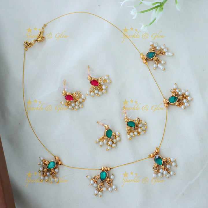 Gorgeous Gold Necklace with Pearls for Festive Occasions