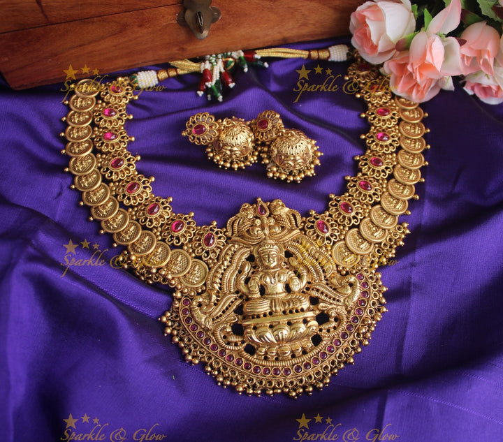Gold alike polished elegant coin necklace- Gold Red
