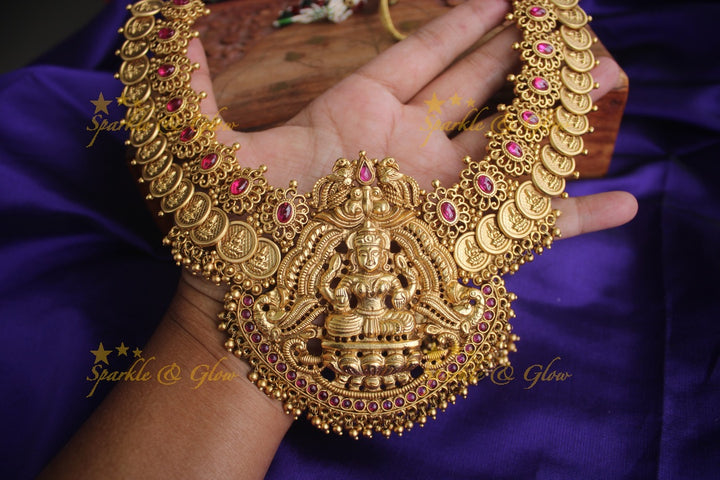 Gold alike polished elegant coin necklace- Gold Red