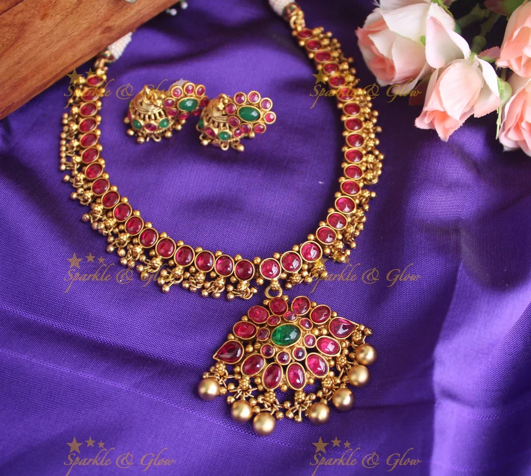 Gold alike Kemp Adigai - Green - Pearl - Sparkle and Glow