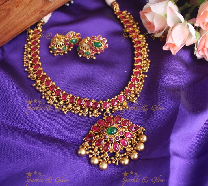 Gold alike Kemp Adigai - Green - Pearl - Sparkle and Glow