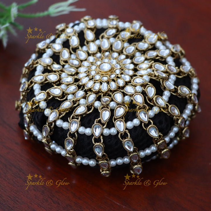 Elegant Gold Pearl Hair Bun Jewel for Weddings