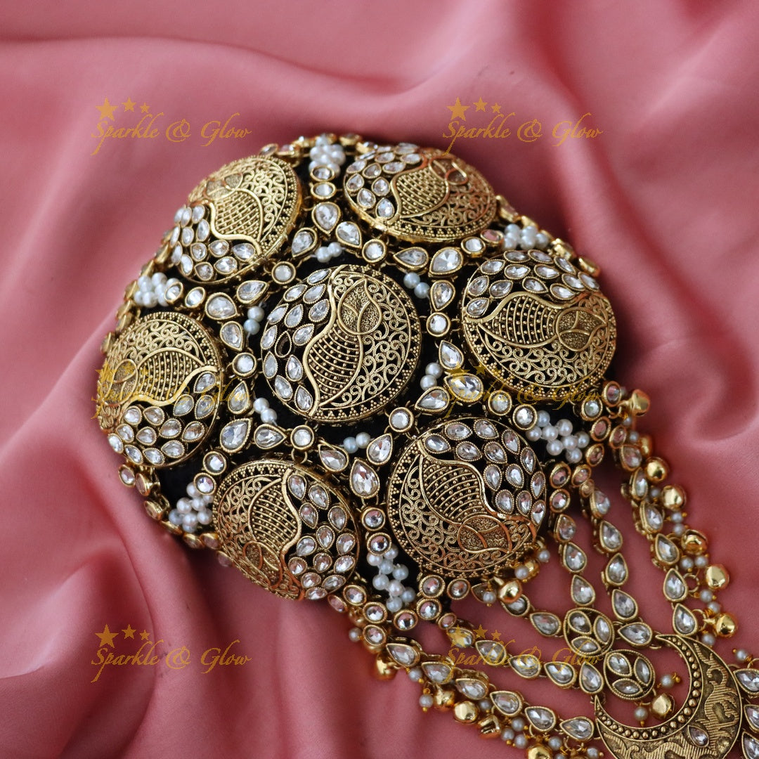 Festive Gold Filigree Hair Bun – Elegance Redefined