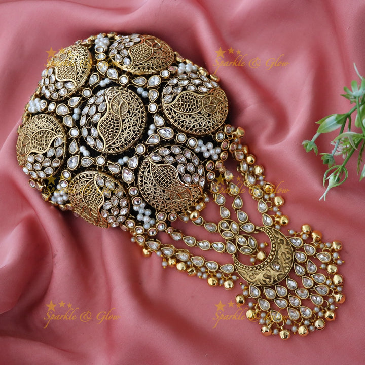Festive Gold Filigree Hair Bun – Elegance Redefined
