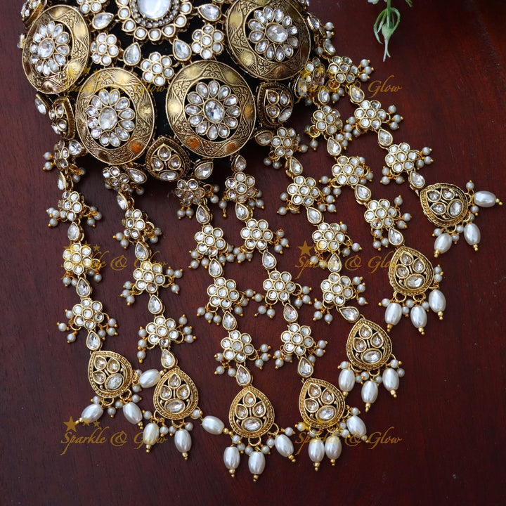 Exquisite Gold Hair Bun - Perfect for Festive Occasions