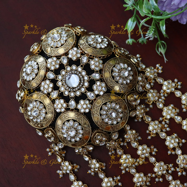 Exquisite Gold Hair Bun - Perfect for Festive Occasions