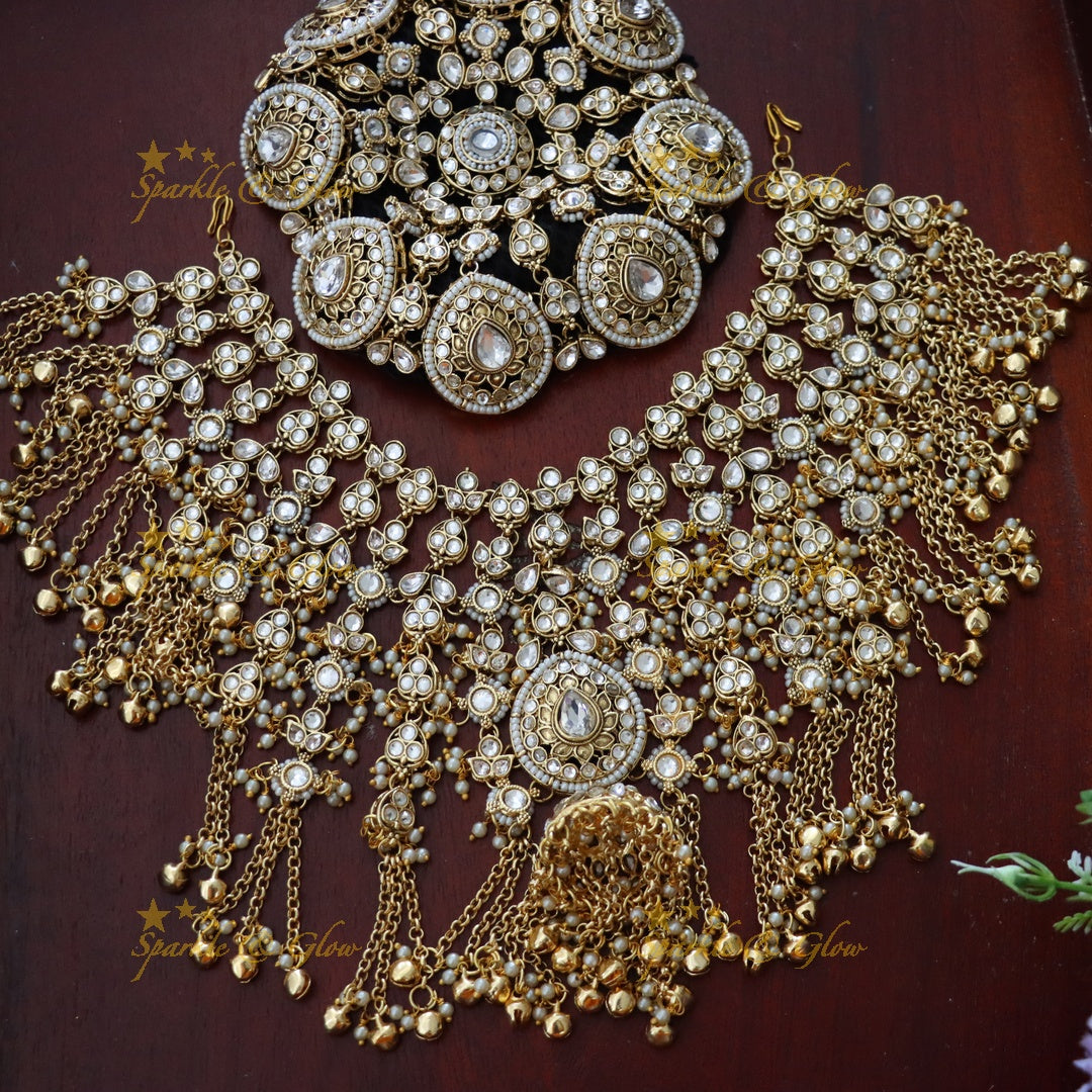 Exquisite Gold Hair Adornment for Festive Occasions