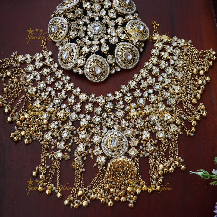 Exquisite Gold Hair Adornment for Festive Occasions