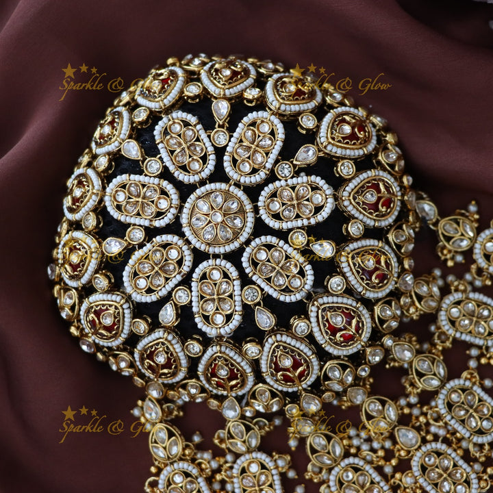 Gold-Plated Bridal Hair Bun with Pearls: Elegant and Luxurious
