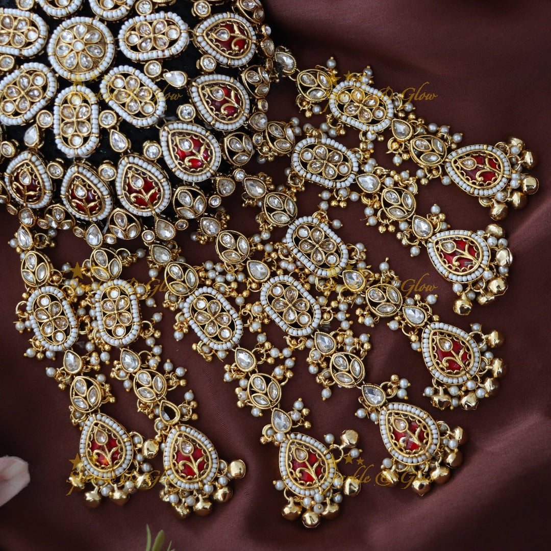 Gold-Plated Bridal Hair Bun with Pearls: Elegant and Luxurious