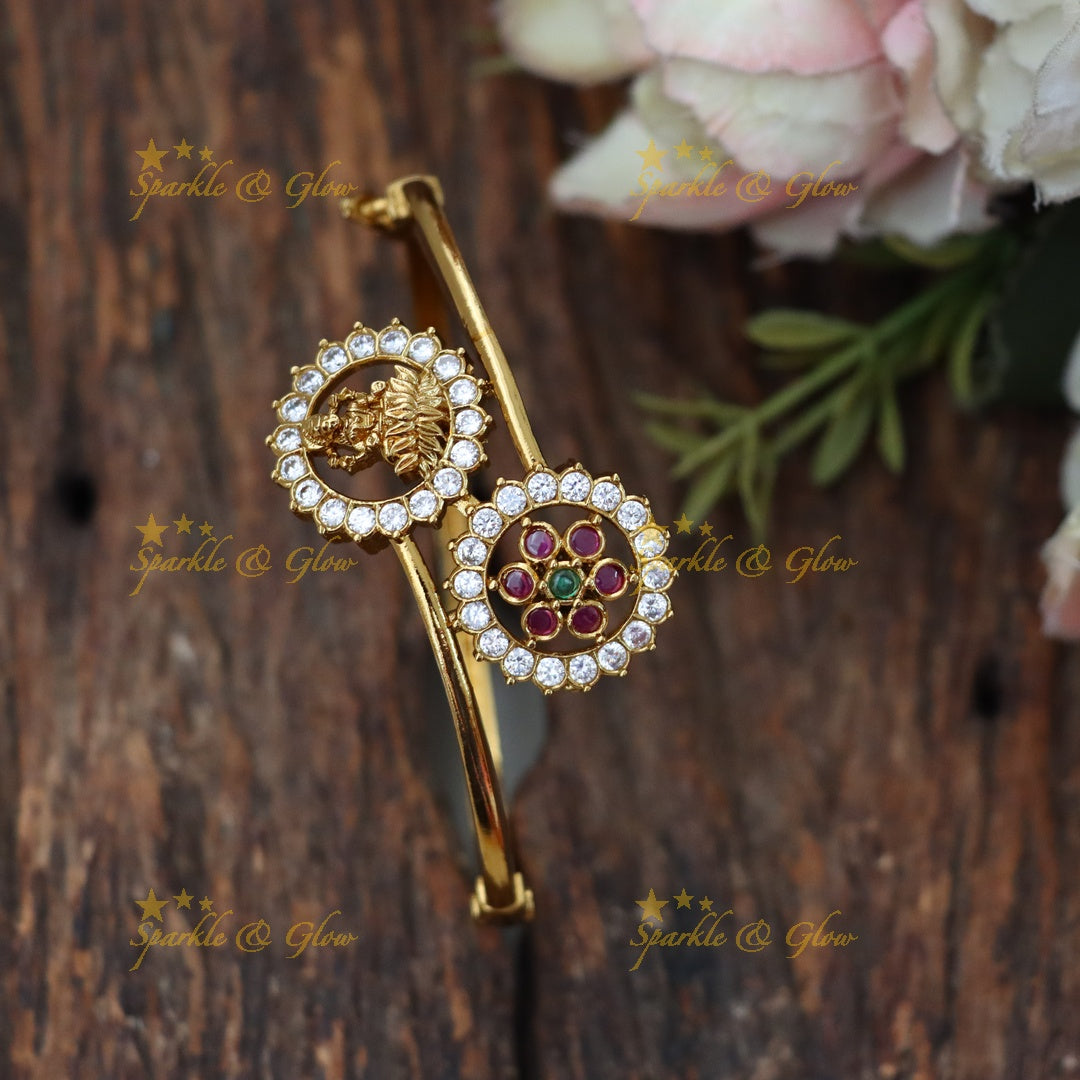 Exquisite Kundan Screw Bangle for Festive Occasions