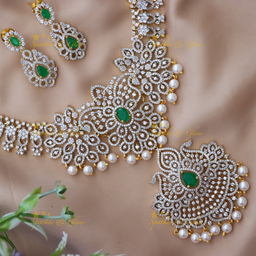 Exquisite Short American Diamond Necklace for Brides