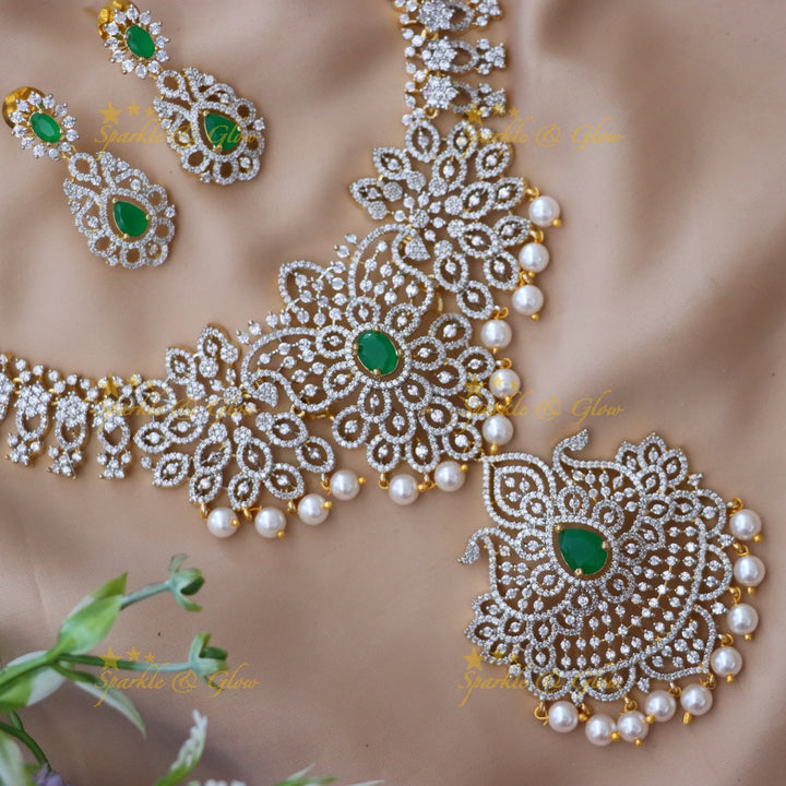 Exquisite Short American Diamond Necklace for Brides